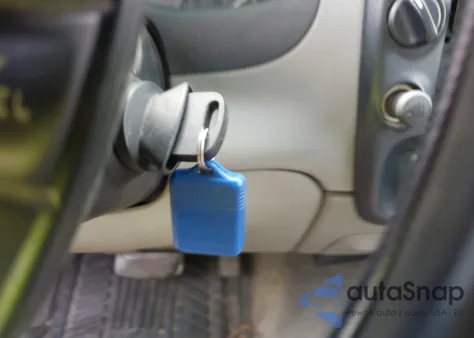 2000 Ford Explorer Xls из США, поврежденный, VIN 1FMZU72X3YUA27739